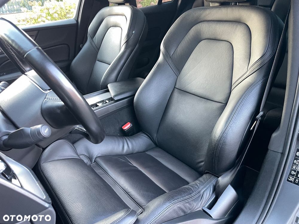 Volvo V60 D4 R-Design - 19