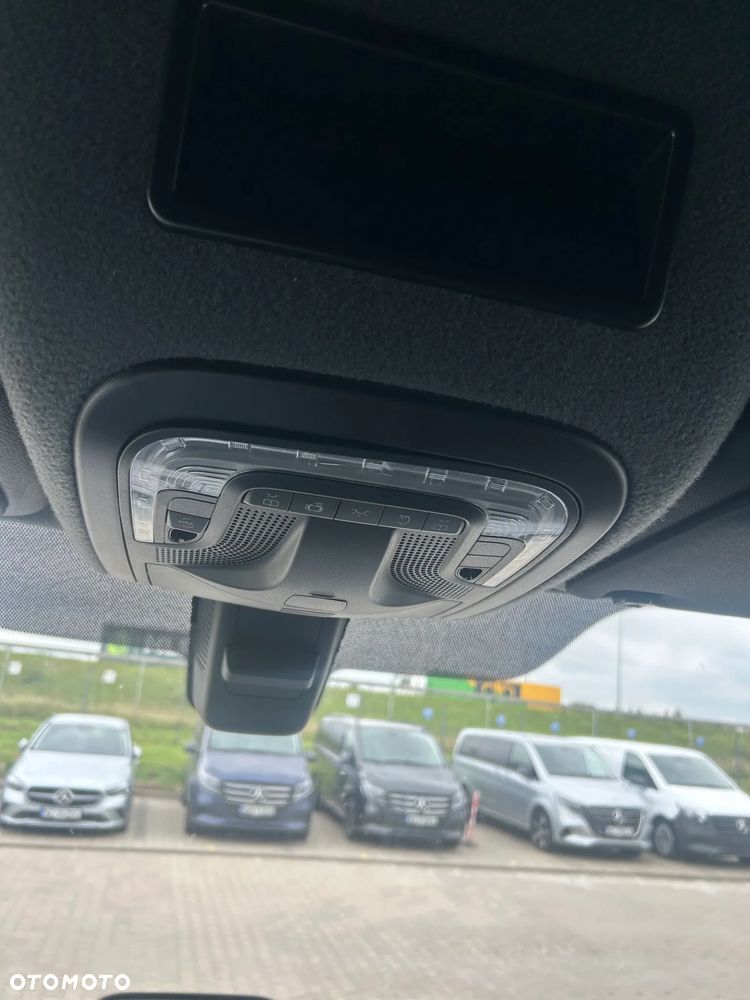 Mercedes-Benz Sprinter - 20