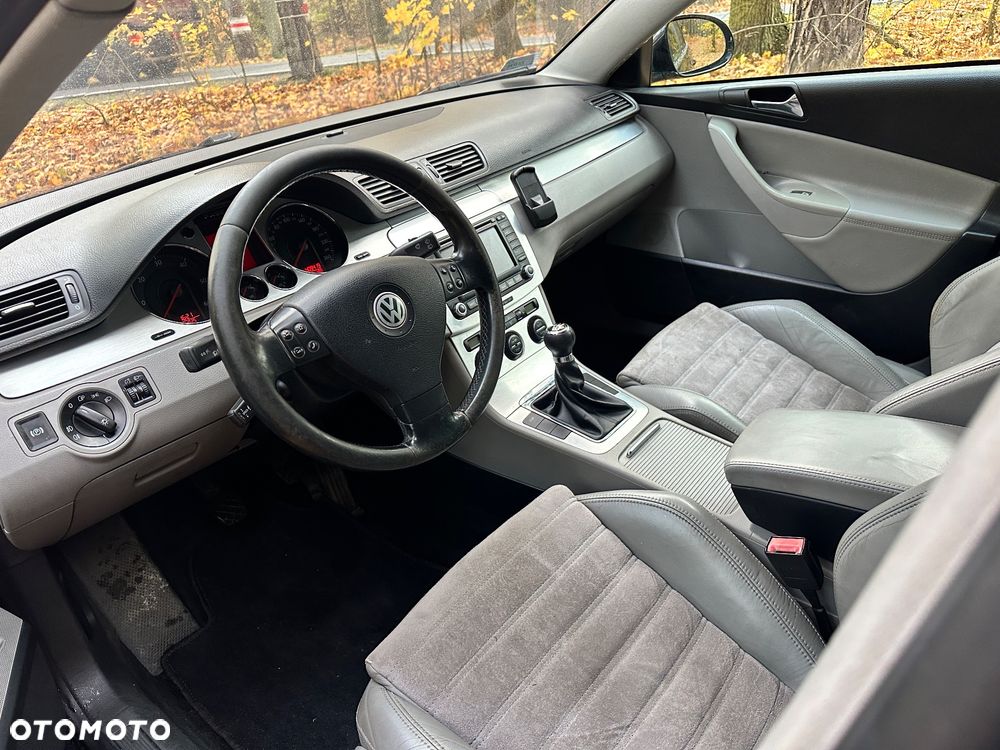 Volkswagen Passat 2.0 TDI Comfortline - 10