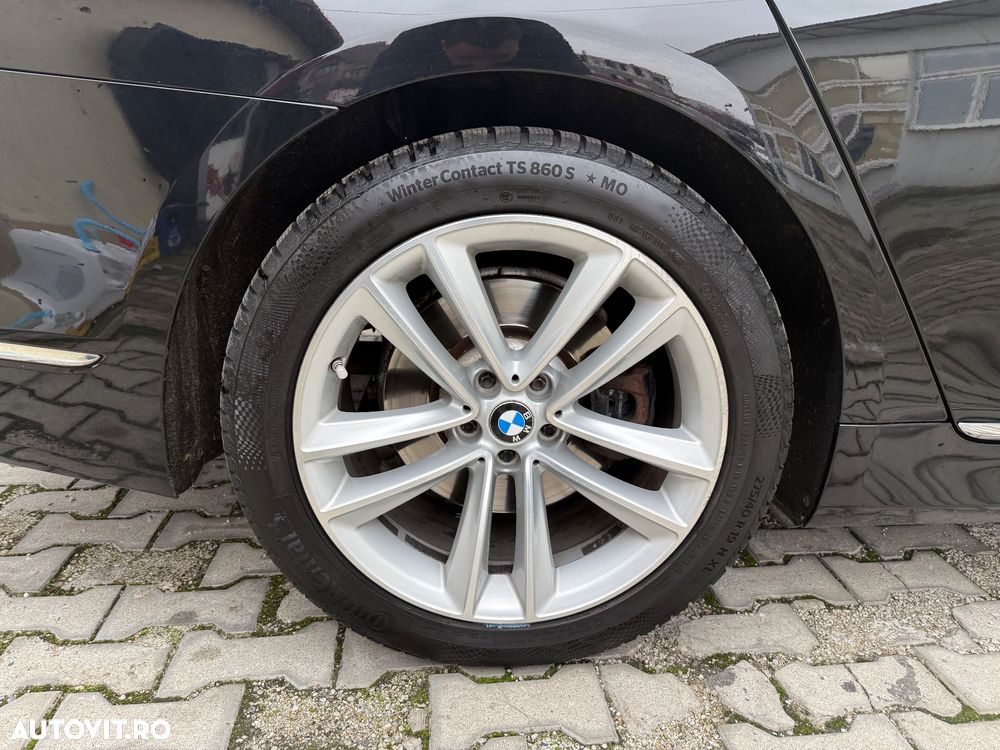 BMW Seria 7 740d xDrive - 33