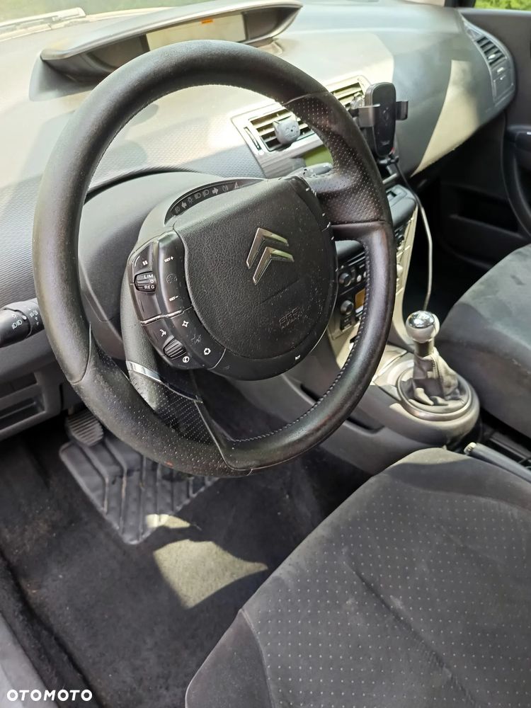 Citroën C4 1.6 HDi SX - 13