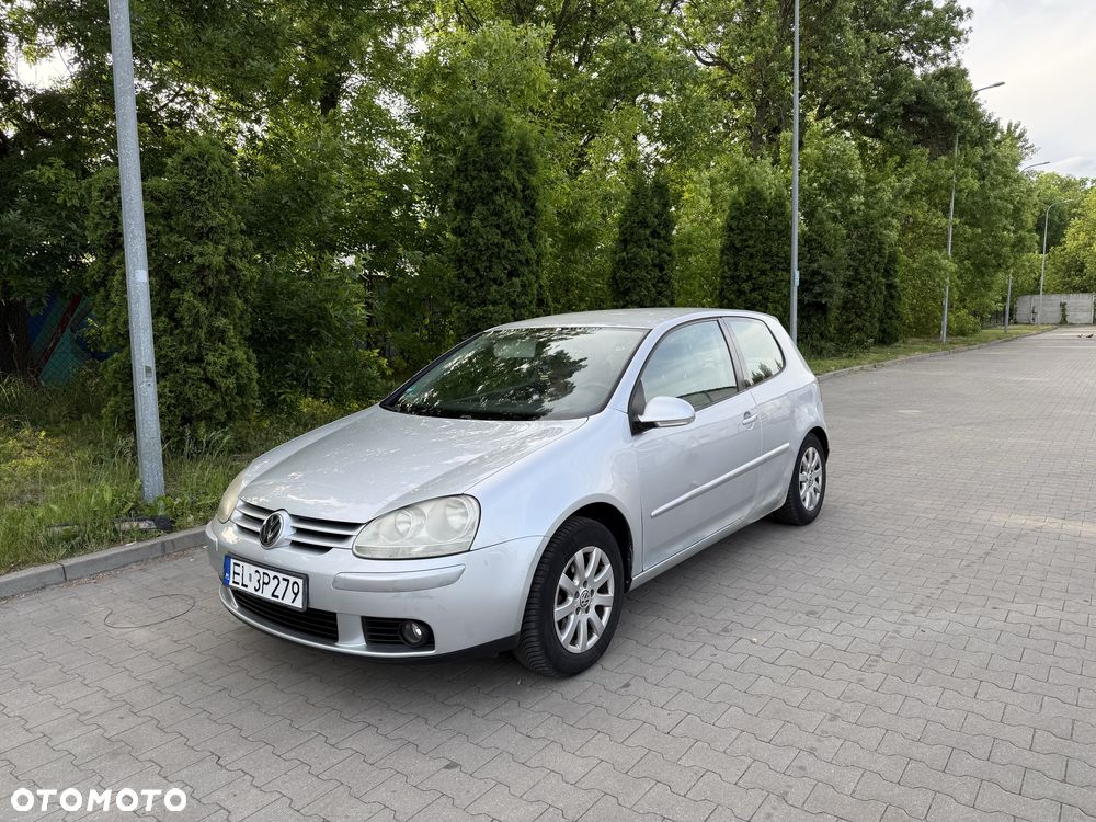 Volkswagen Golf - 1