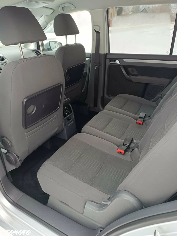 Volkswagen Touran 2.0 TDI DPF Highline - 5