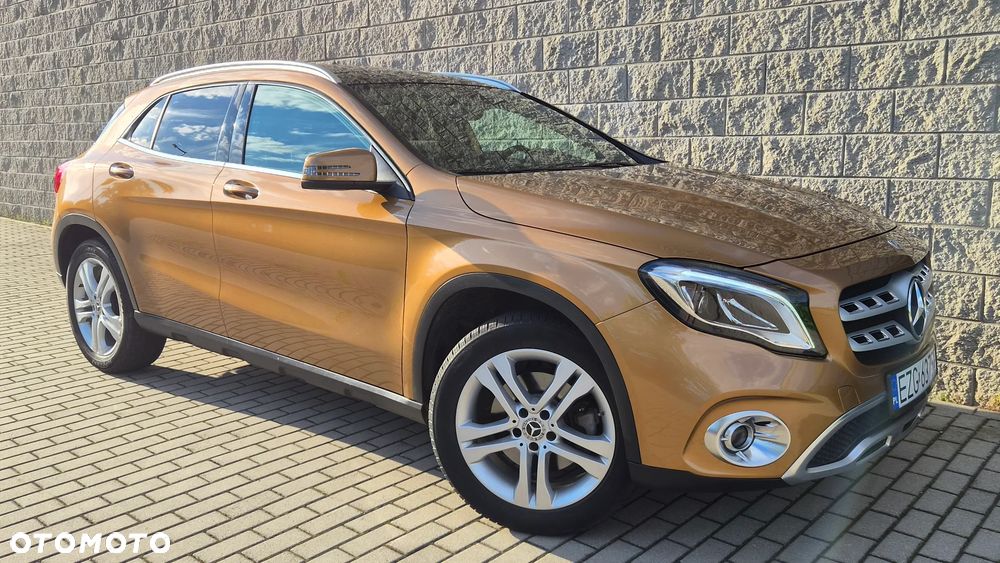 Mercedes-Benz GLA 250 4Matic 7G-DCT - 3
