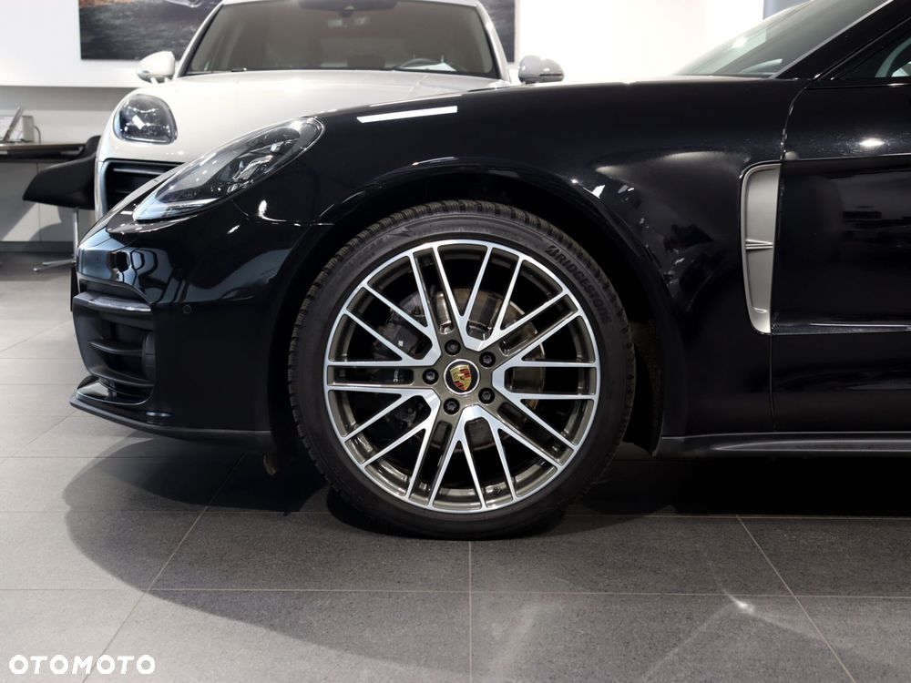 Porsche Panamera 4 Platinum Edition - 11