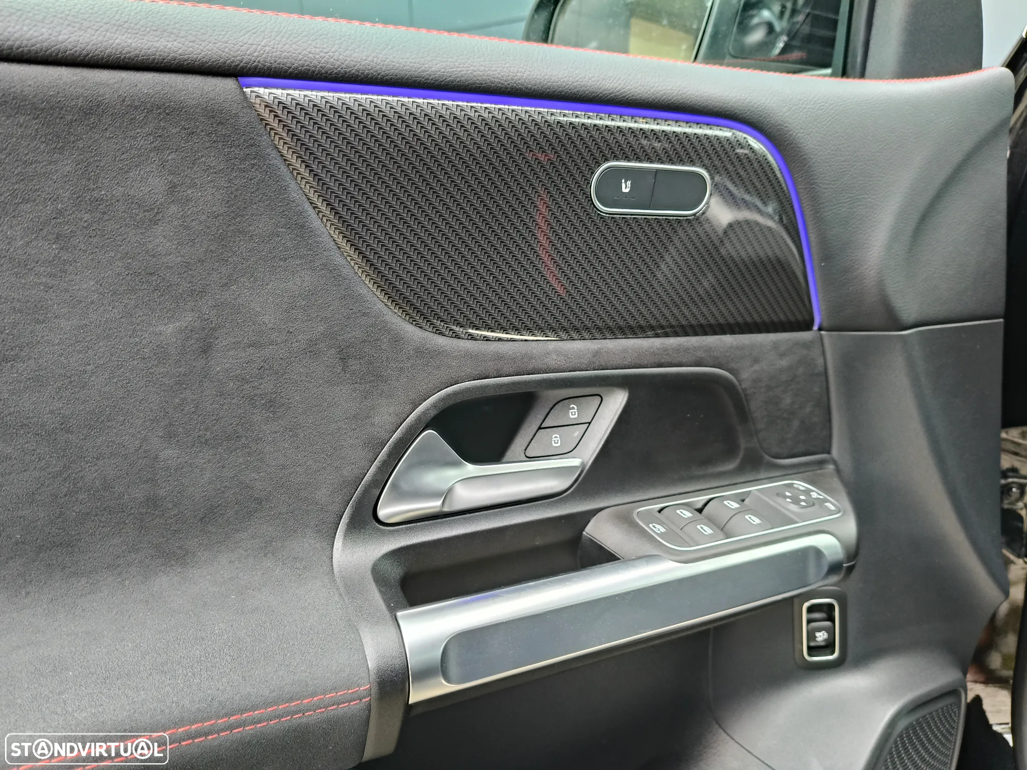 Mercedes-Benz GLB 180 d AMG Line - 11