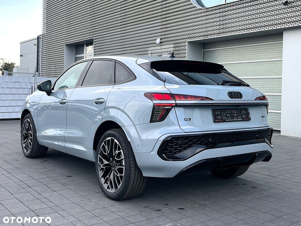 Audi Q3 Sportback - 4
