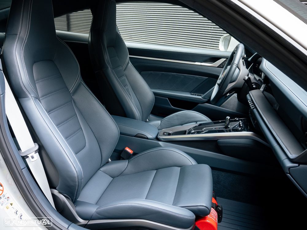 Porsche 911 (992) Turbo S PDK - 30