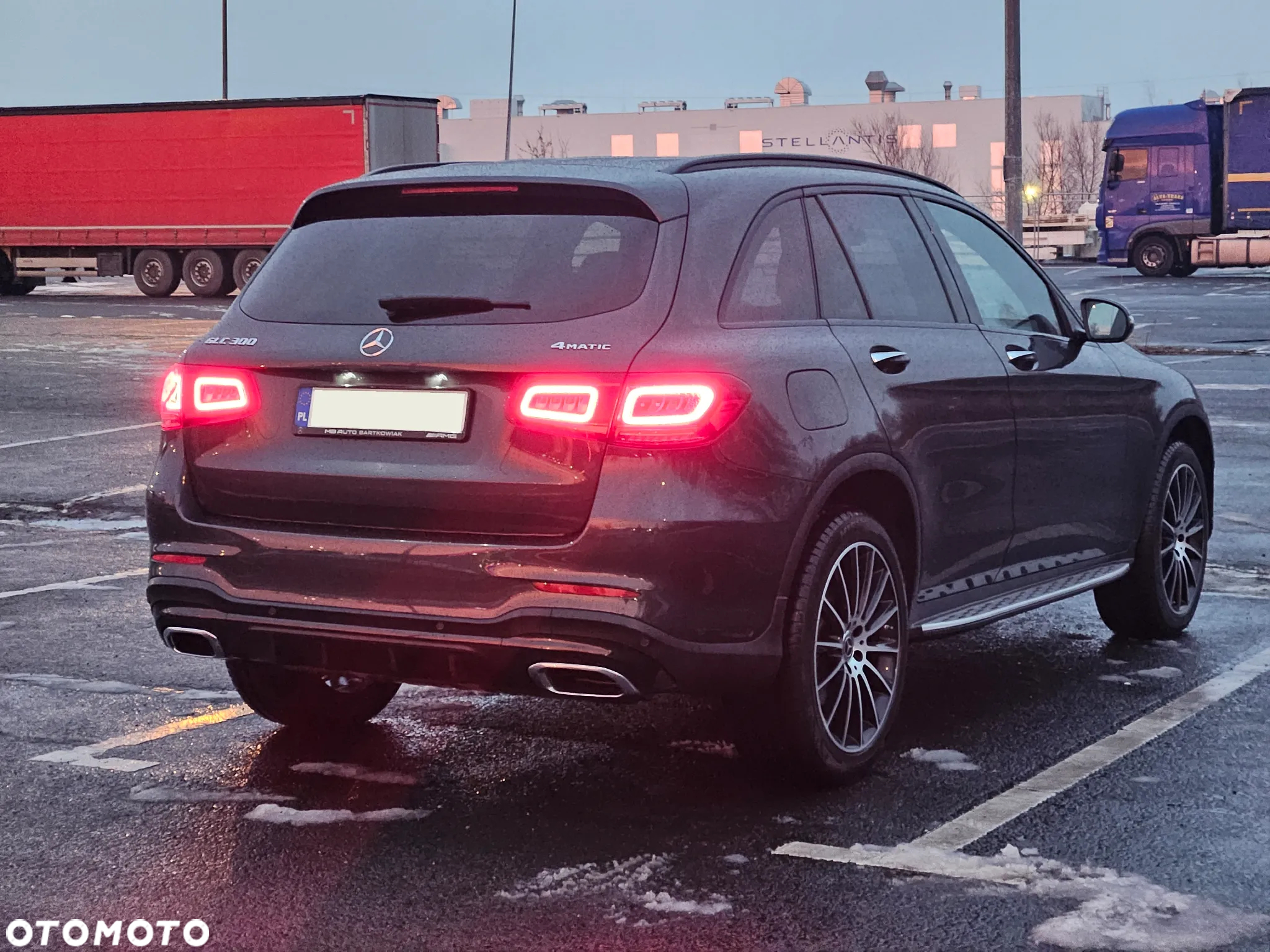 Mercedes-Benz GLC 300 4Matic 9G-TRONIC AMG Line - 4