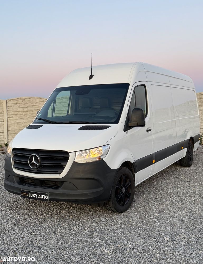 Mercedes-Benz Sprinter - 1