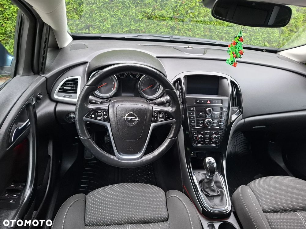 Opel Astra 2.0 CDTI Exklusiv - 13