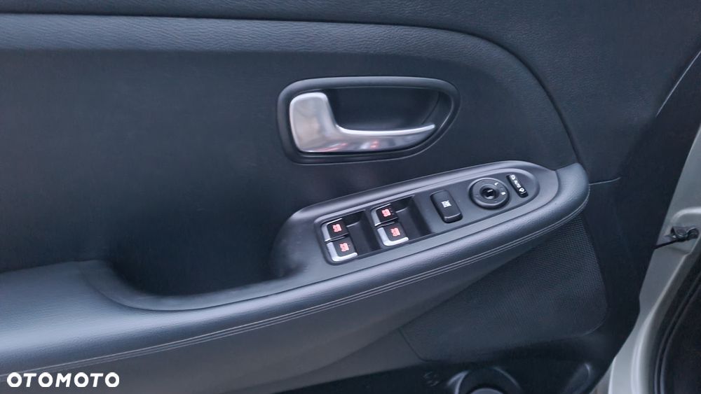 Kia Carens 1.7 CRDi Edition 7 - 10