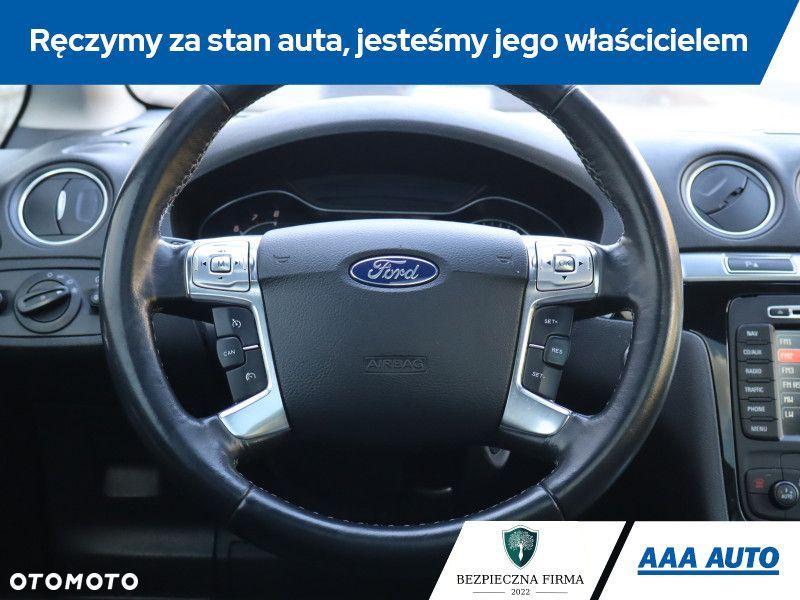 Ford S-Max - 17