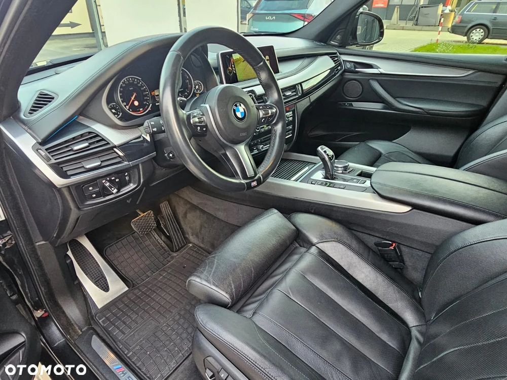 BMW X5 M M50d - 11