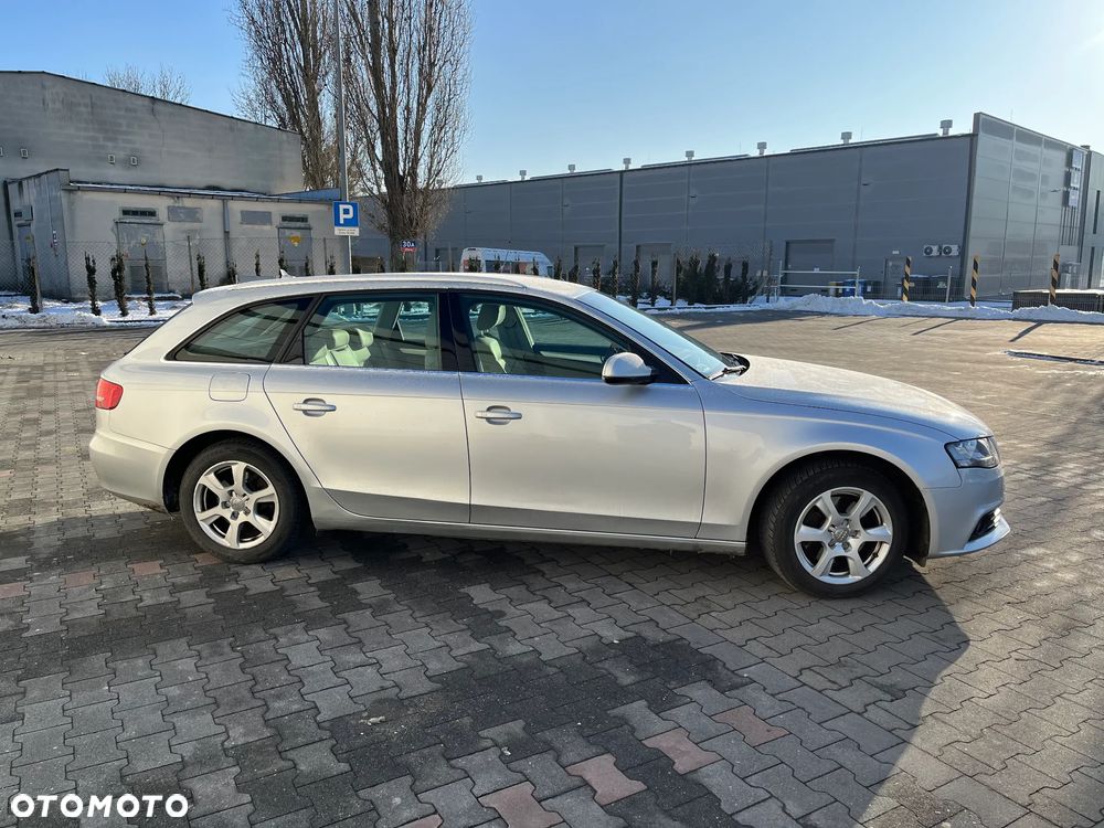 Audi A4 Avant 2.0 TDI DPF Attraction - 9