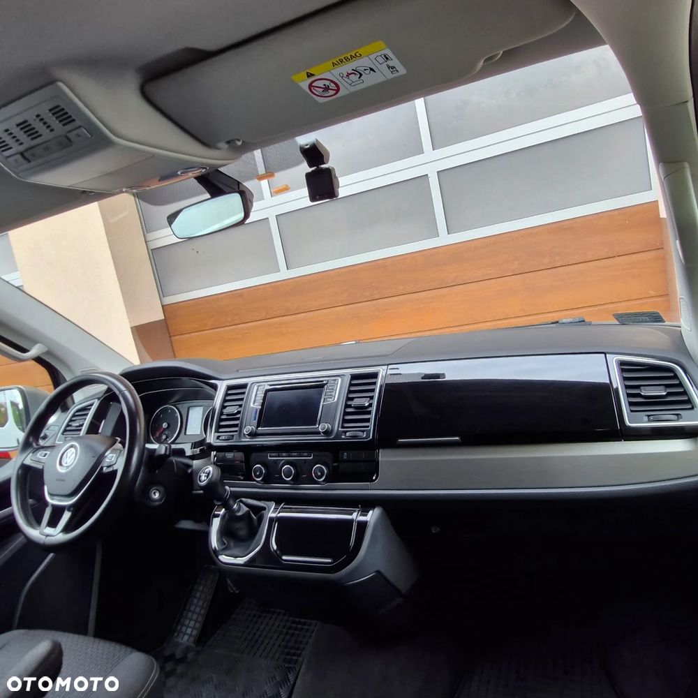 Volkswagen Multivan - 23