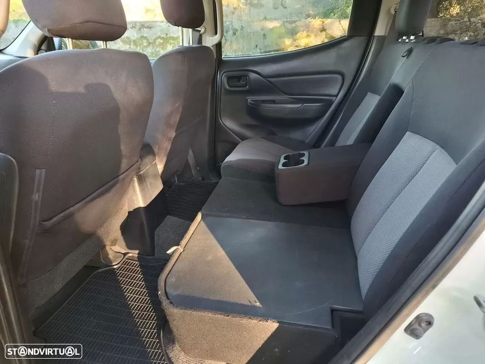 Mitsubishi L200 2.3 DI-D Club Invite 4WD - 14