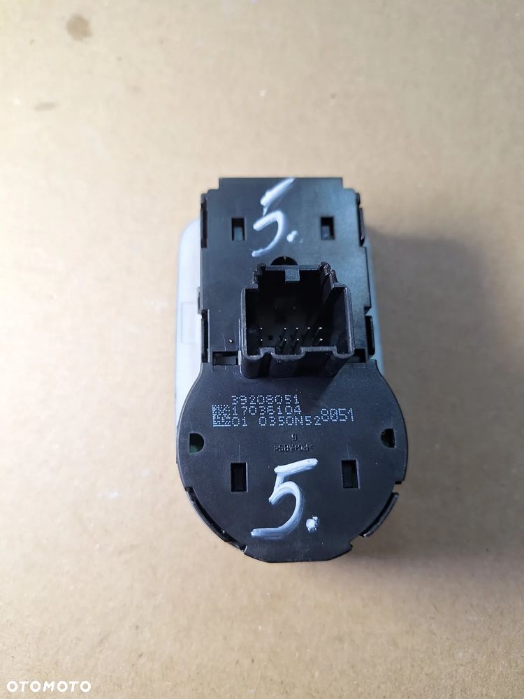 OPEL CROSSLAND 21r PRZEŁĄCZNIK ŚWIATEŁ 39208051    (20/5) - 3