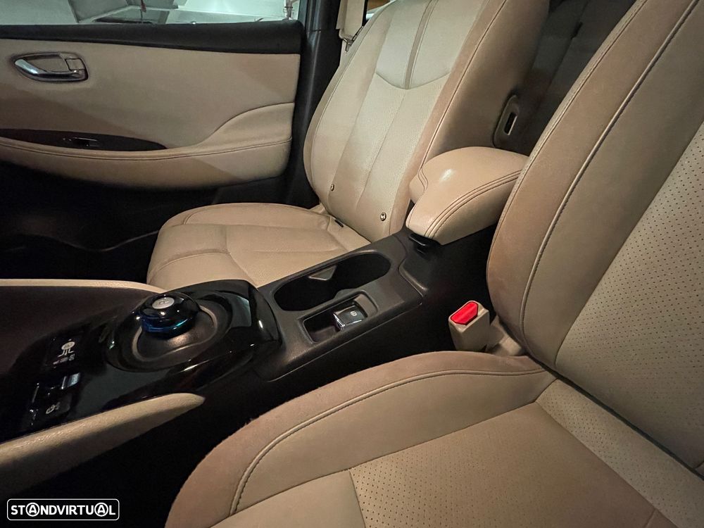 Nissan Leaf Tekna Two Tone+ProPilot Park - 32