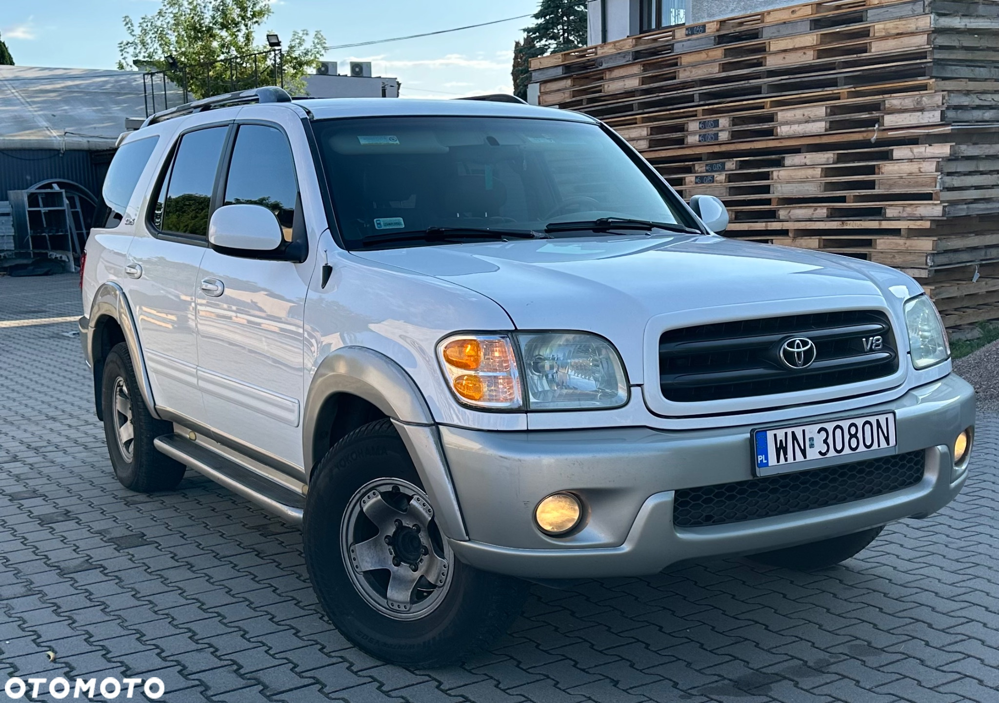 Toyota Sequoia - 4