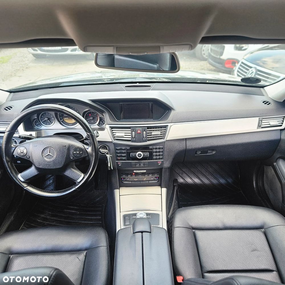 Mercedes-Benz Klasa E 350 CDI DPF BlueEFFICIENCY 7G-TRONIC Avantgarde - 30