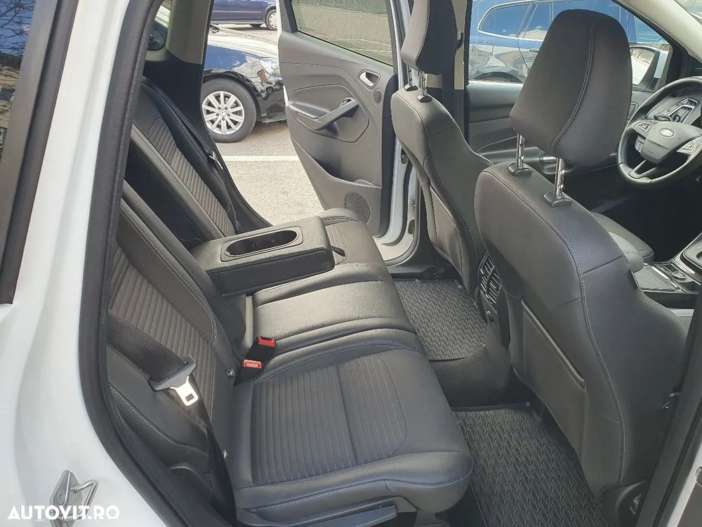 Ford Kuga 2.0 TDCi 4WD Powershift Titanium - 12