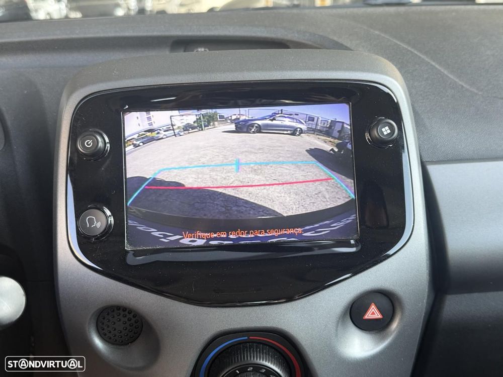 Toyota Aygo 1.0 X-Play+X-Touch - 26
