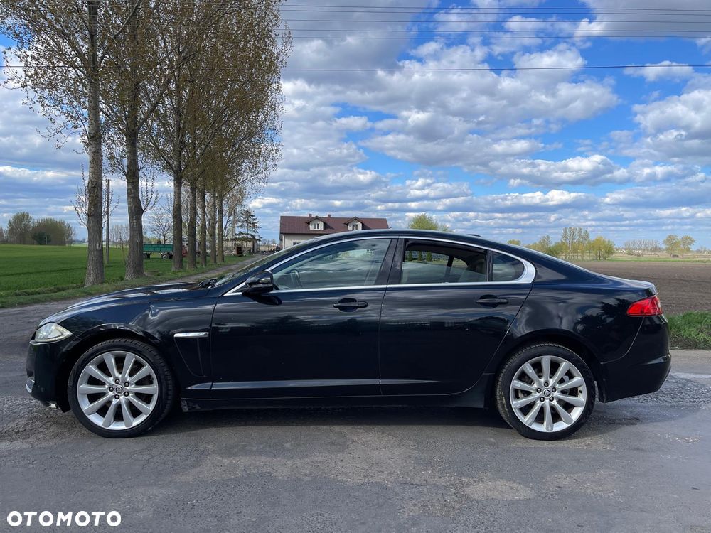 Jaguar XF - 3