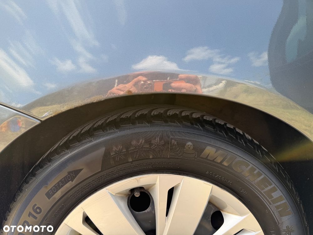 Volkswagen Passat 2.0 TDI Highline - 27