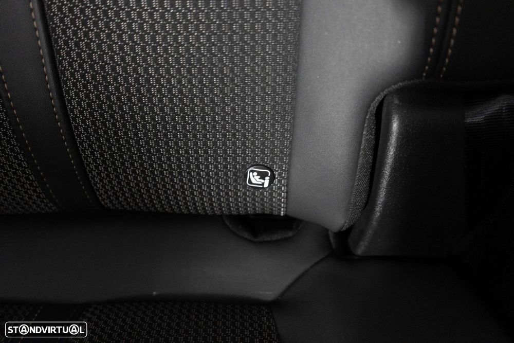 Peugeot 3008 1.6 Hybrid4 GT e-EAT8 - 14