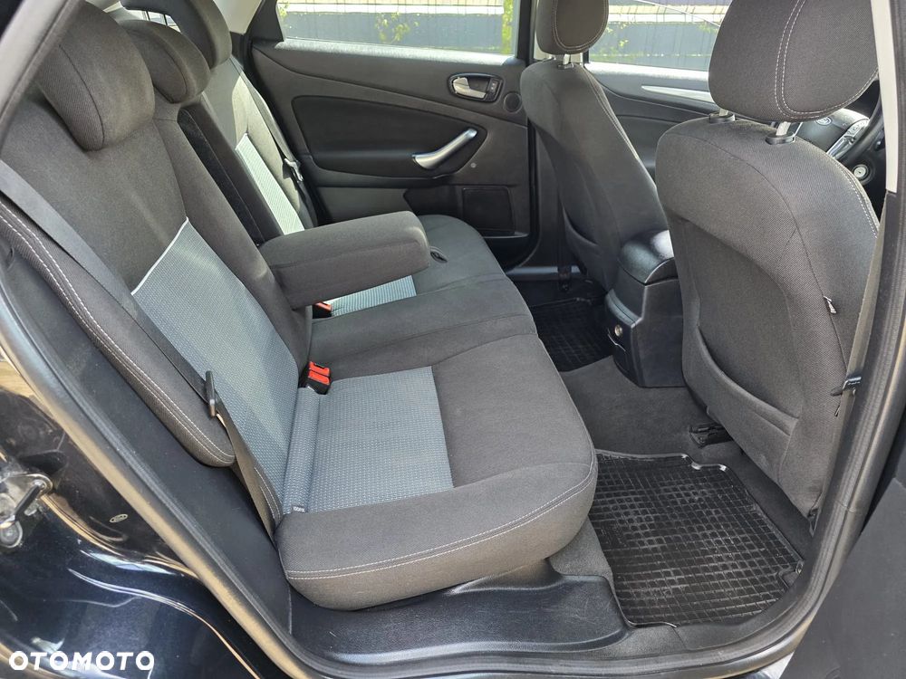 Ford Mondeo 1.8 TDCi Ghia X - 4