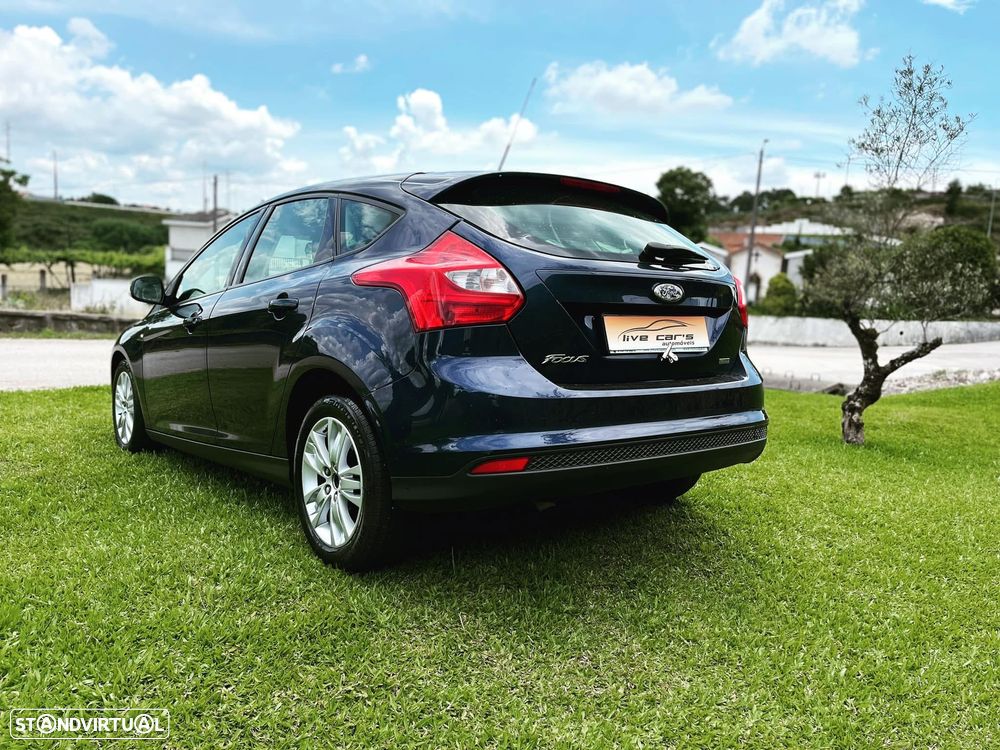 Ford Focus 1.0 EcoBoost S&S ST-Line - 10