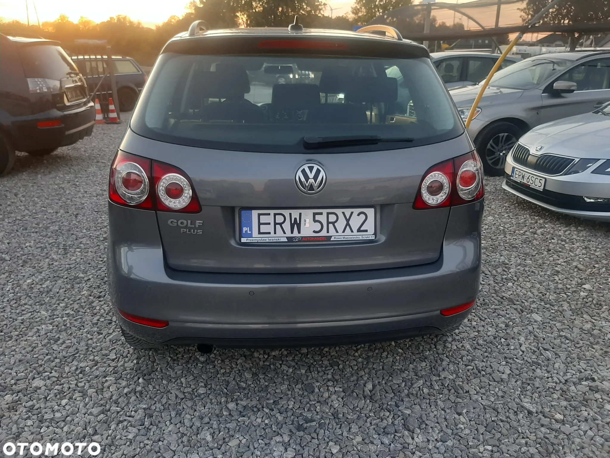 Volkswagen Golf Plus 1.6 TDI BlueMot Comfortline - 8