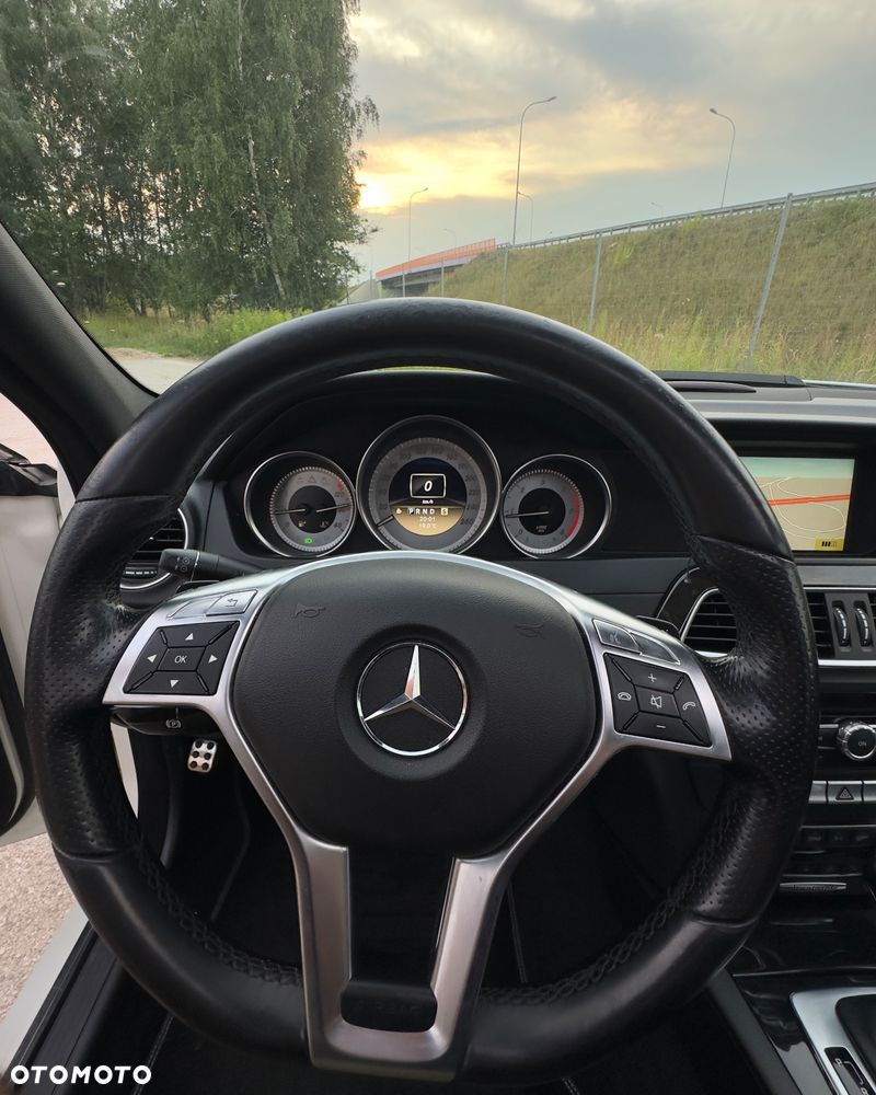 Mercedes-Benz Klasa C 220 CDI BlueEff 4-Matic Avantgarde - 16