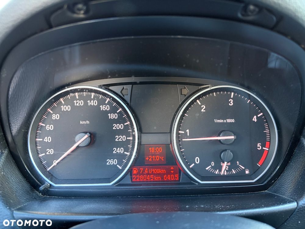 BMW Seria 1 120d DPF - 10