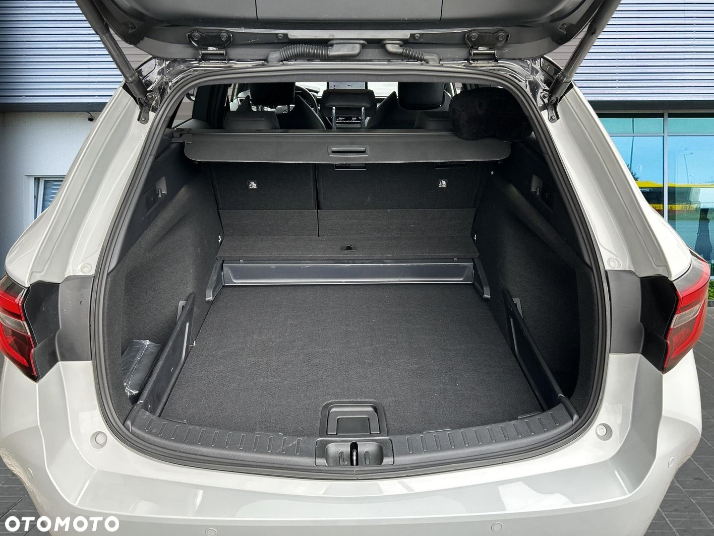 Toyota Corolla - 23