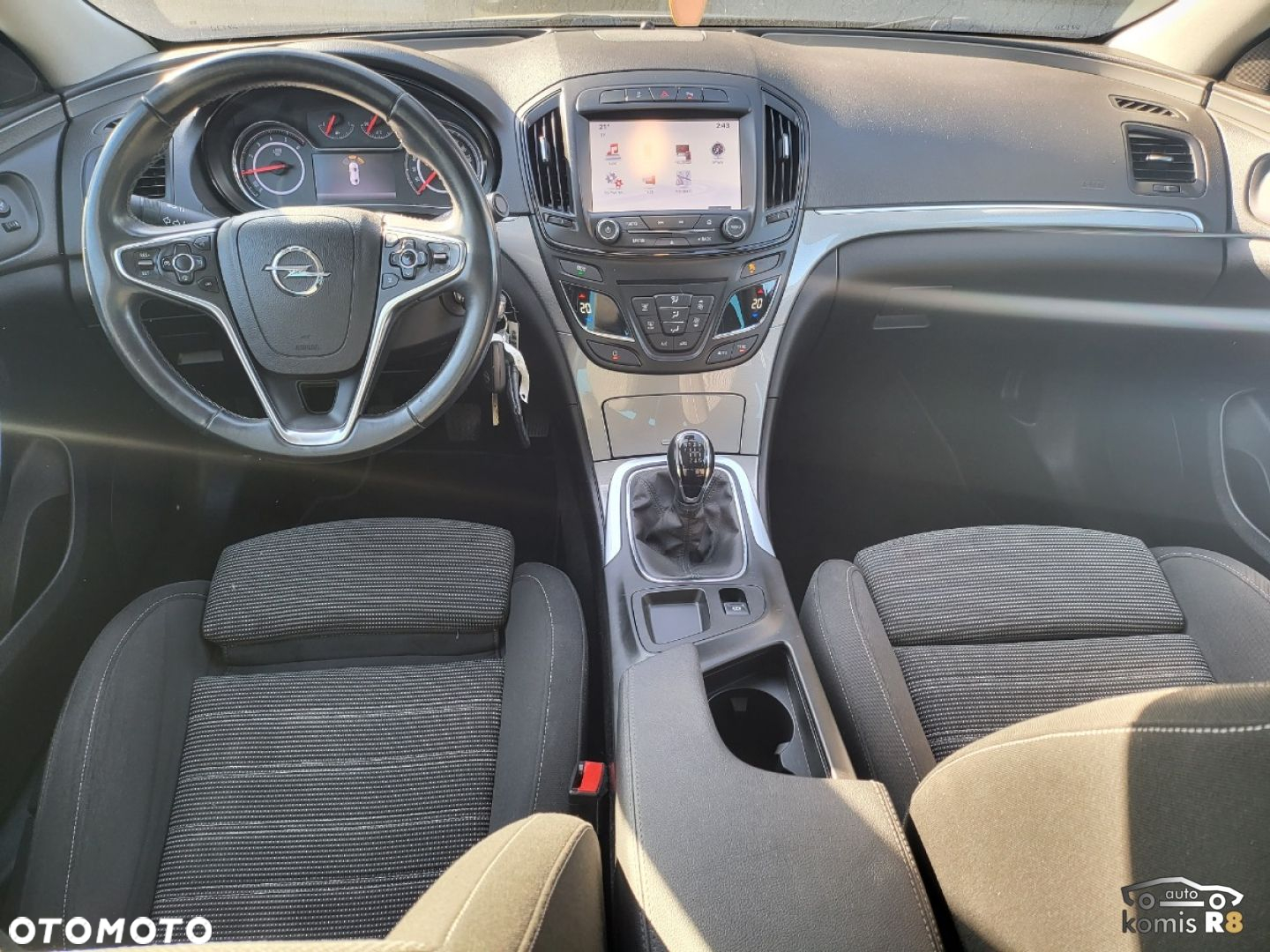 Opel Insignia - 22