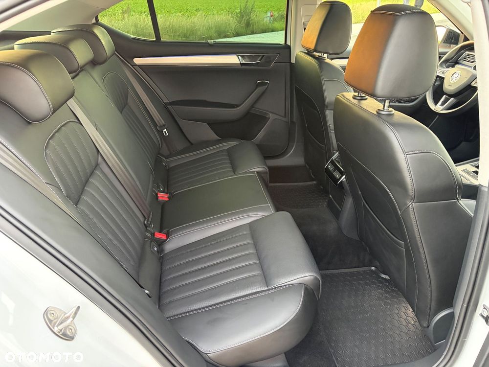 Skoda Superb 1.4 TSI Plug-In Hybrid L&K DSG - 13
