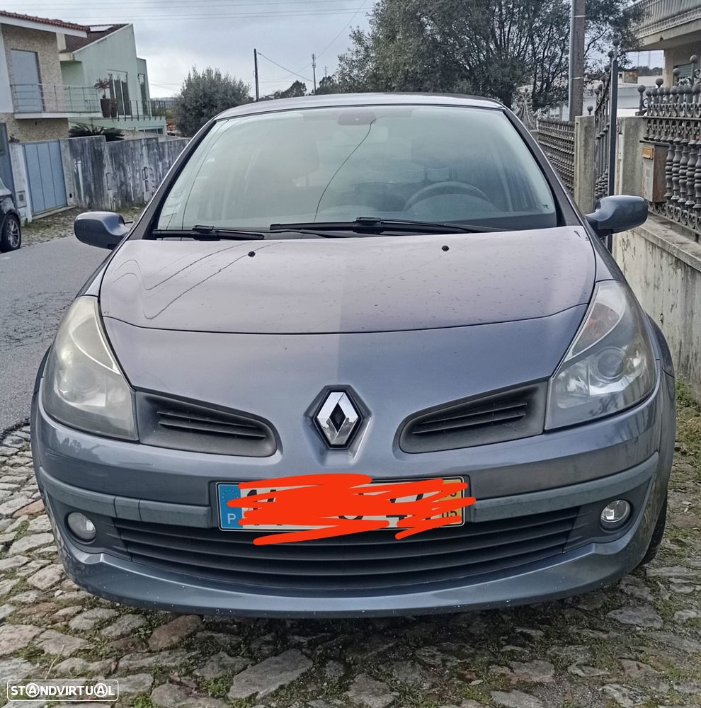 Renault Clio 1.2 16V Dynamique - 1