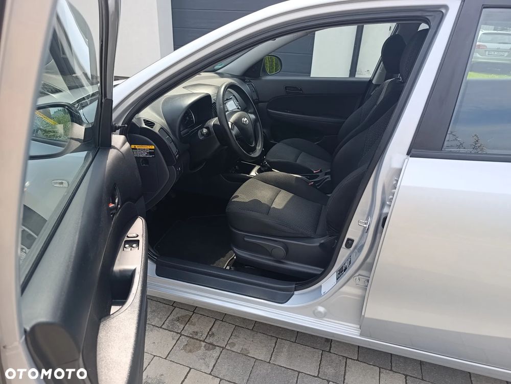 Hyundai i30 i30cw 1.4 blue Comfort - 10