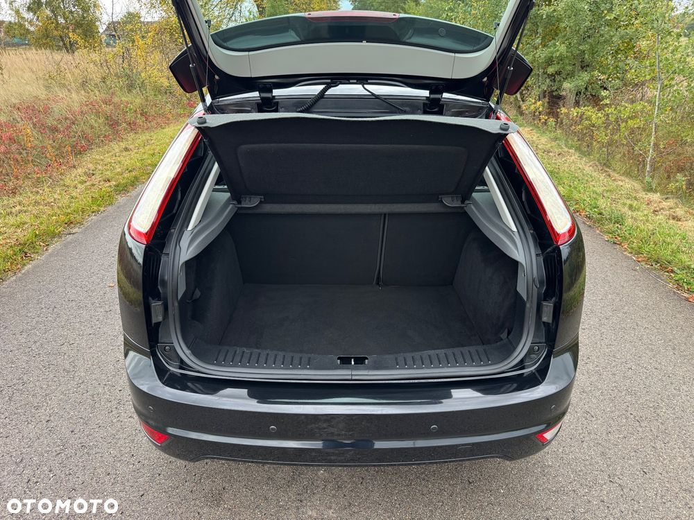 Ford Focus - 12