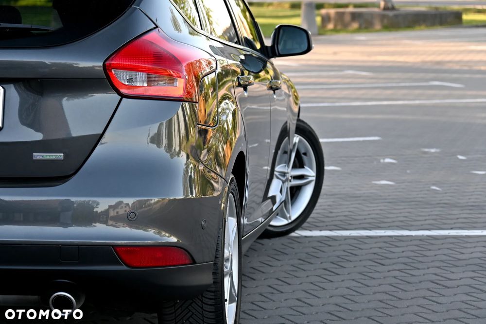 Ford Focus 1.5 EcoBoost Titanium - 15