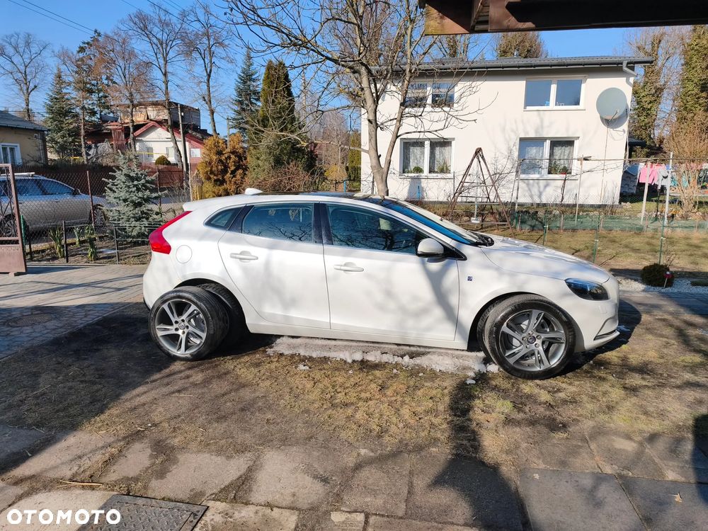 Volvo V40 D4 Drive-E Ocean Race - 15