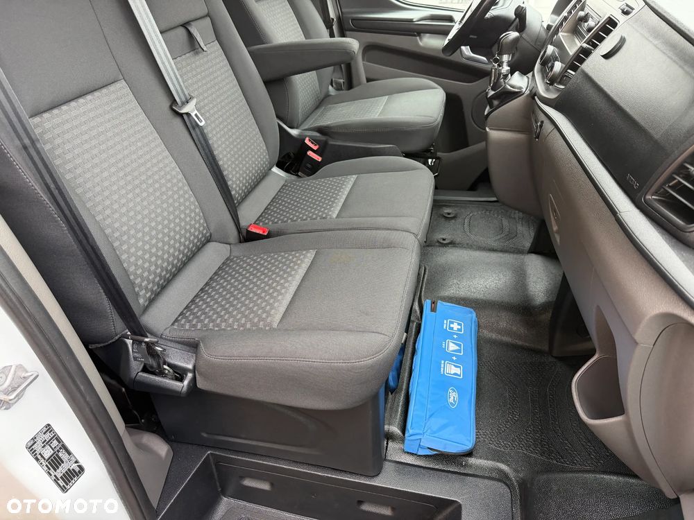 Ford Custom L2H1 - 27