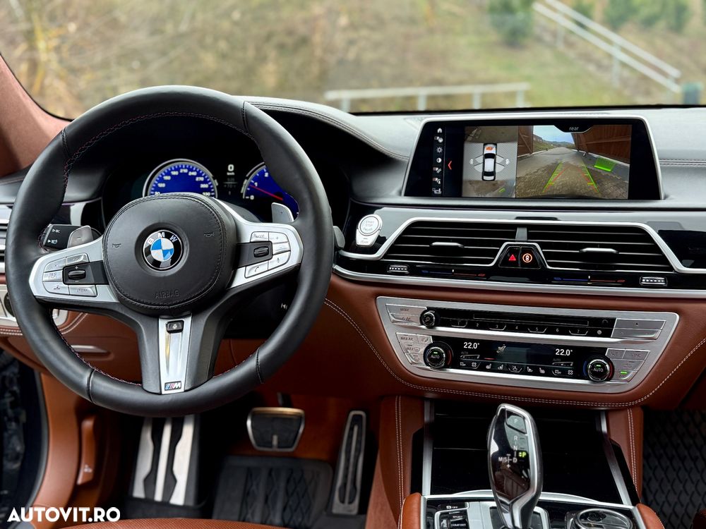 BMW Seria 7 750Li xDrive - 11