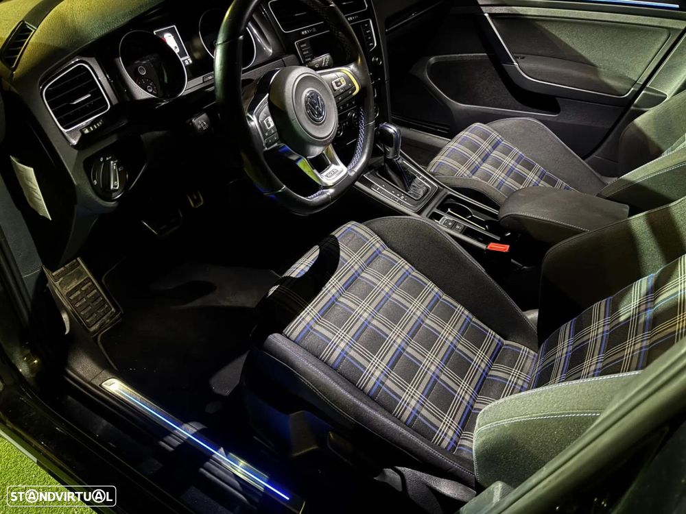 VW Golf 1.4 GTE Plug-In-Hybrid DSG - 20