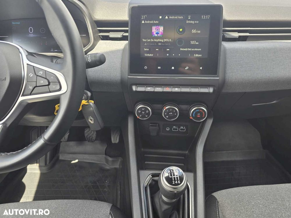 Renault Clio BLUE dCi 100 EVOLUTION - 25