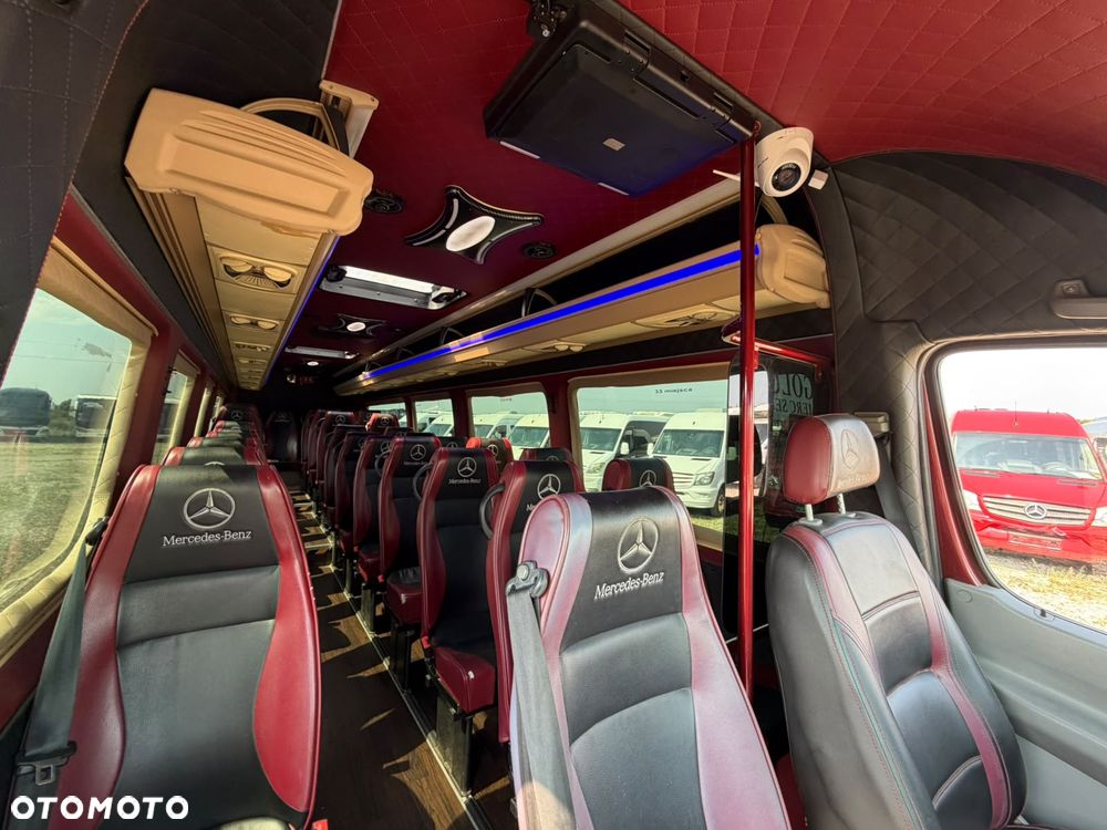Mercedes-Benz Sprinter 519 - 13