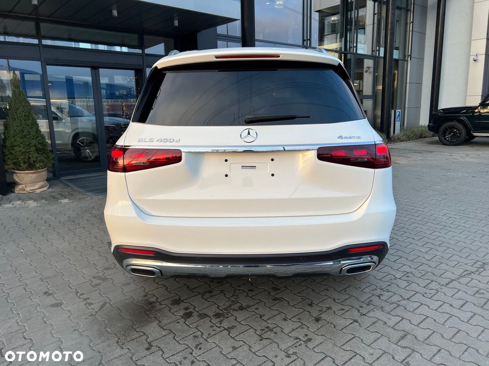 Mercedes-Benz GLS - 24