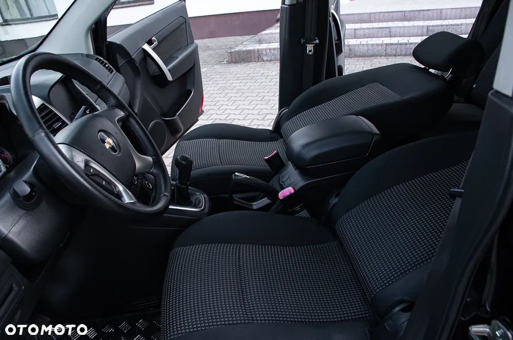 Chevrolet Captiva 2.4 LS - 26